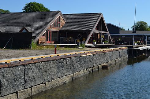 Larvikitt som bygger varige og solide uteområder